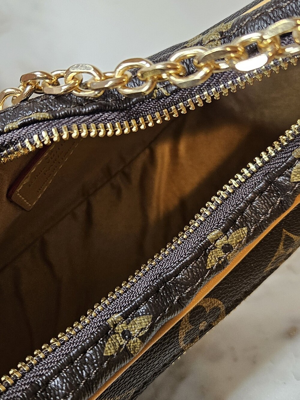 Crescent Moon Shoulder Bag - Picture 4 of 5